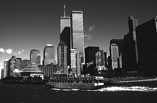 [Waterways Ferryboat and World Trade Center - bw_wtc50109927.jpg - 130840 Bytes]