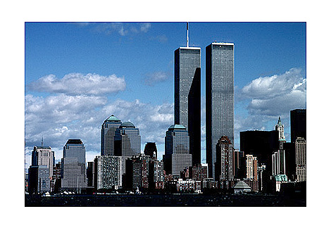 [Twin Towers from Lower New York Harbor - wtc52109924.jpg - 147898 Bytes]